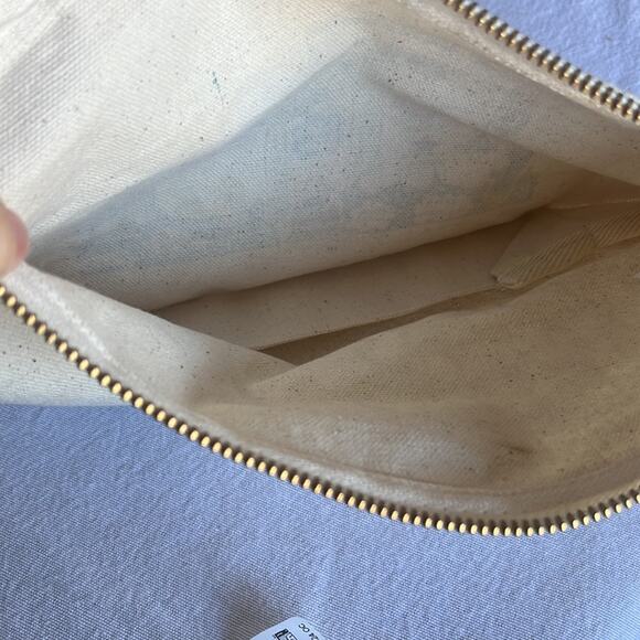 New without tags.  Julia Gash New York canvas zipper pouch. - Picture 4 of 5